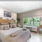 Villa Frgk Contemporary Luxury Panoramic Sea View, Pool & Ultra-fast Wi-fi Cannes