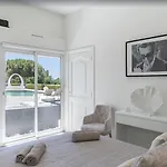 Frgk Contemporary Luxury Panoramic Sea View, Pool & Ultra-fast Wi-fi *