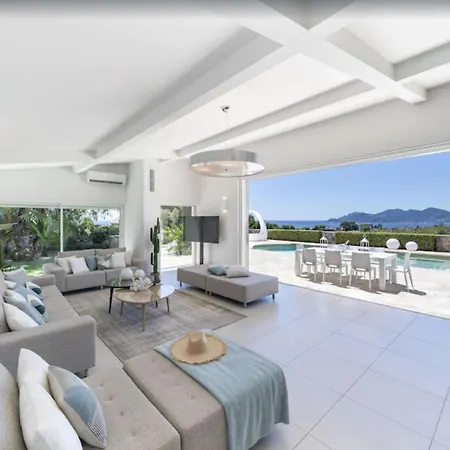 Frgk Contemporary Luxury Panoramic Sea View, Pool & Ultra-fast Wi-fi Villa *