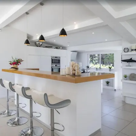 Villa Frgk Contemporary Luxury Panoramic Sea View, Pool & Ultra-fast Wi-fi Cannes