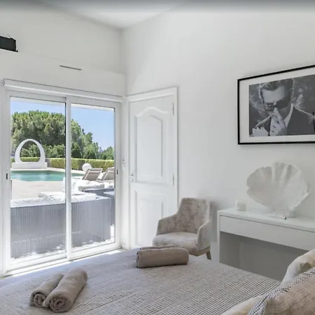 Frgk Contemporary Luxury Panoramic Sea View, Pool & Ultra-fast Wi-fi *